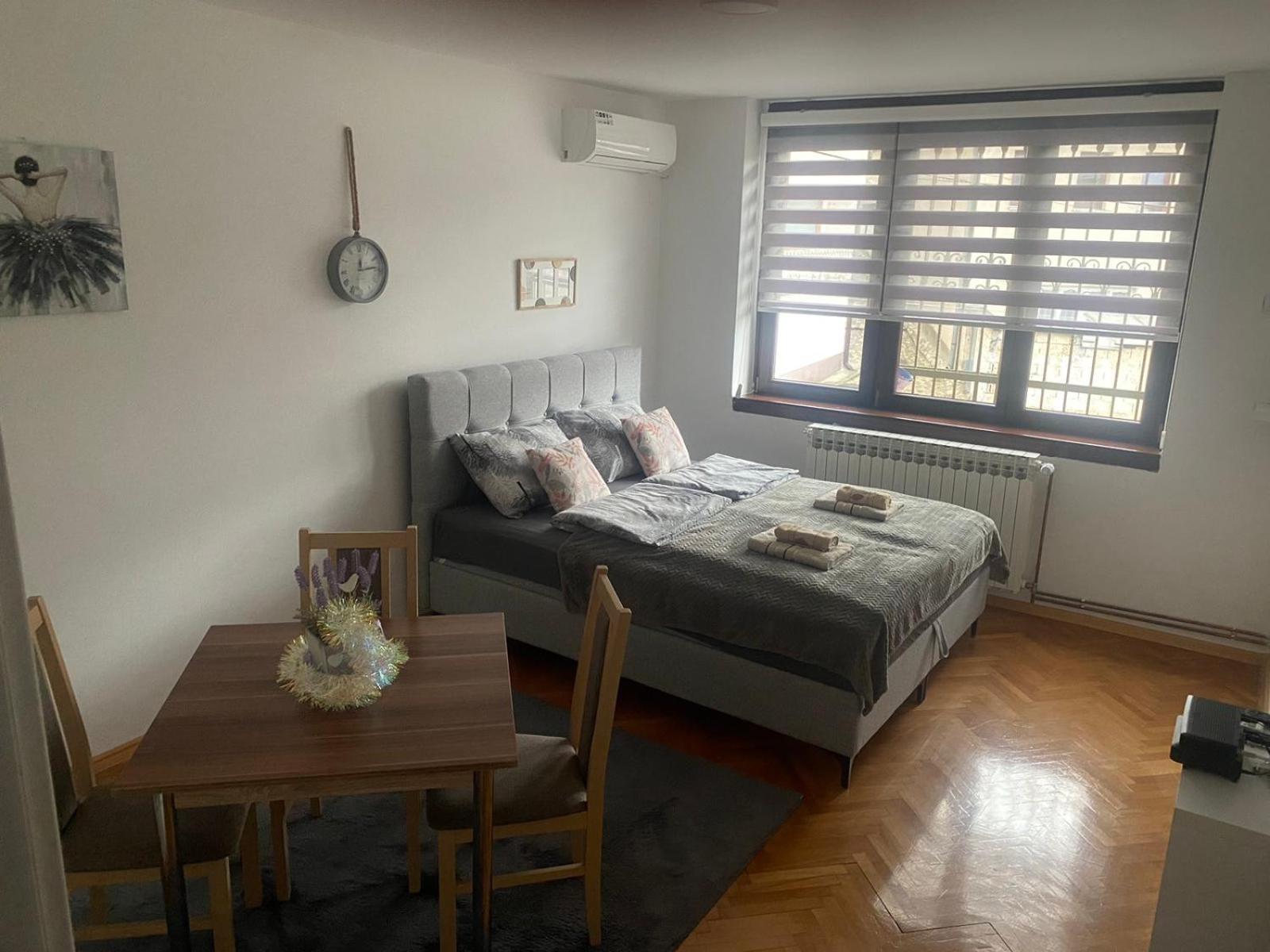 Nejra Apartment *